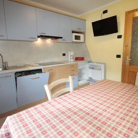 Alpstuga Modern Holiday In Italy Near Ski Area Livigno
